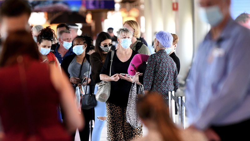 Brisbane Airport pushes for end to mask mandate following AHPCC advice