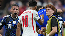 Bellingham calls out Barco.