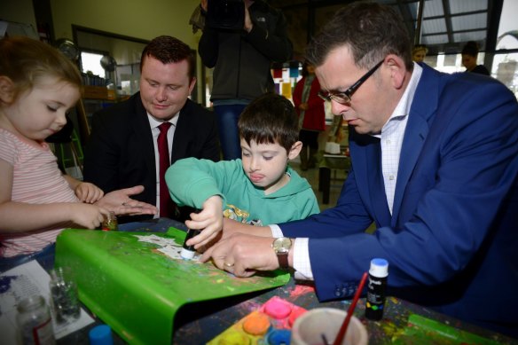 Daniel Andrews campaigning in 2014 with Labor Mordialloc candidate Tim Richardson.