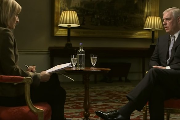 O príncipe Andrew respondeu a perguntas sobre sua associação com Jeffery Epstein durante a entrevista à BBC.