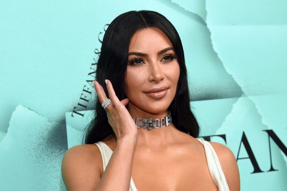 A recent Instagram post by Kim Kardashian touting an unknown crypto attracted criticism from the UK finance watchdog.