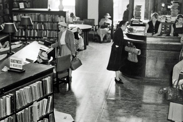 Inside the Melbourne Athenaeum Library in its heyday, in the 1950s.