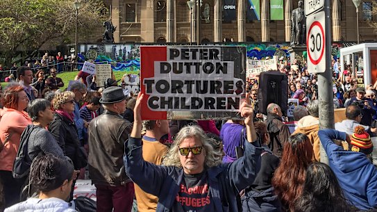 Rally for Tamil family in Melbourne.