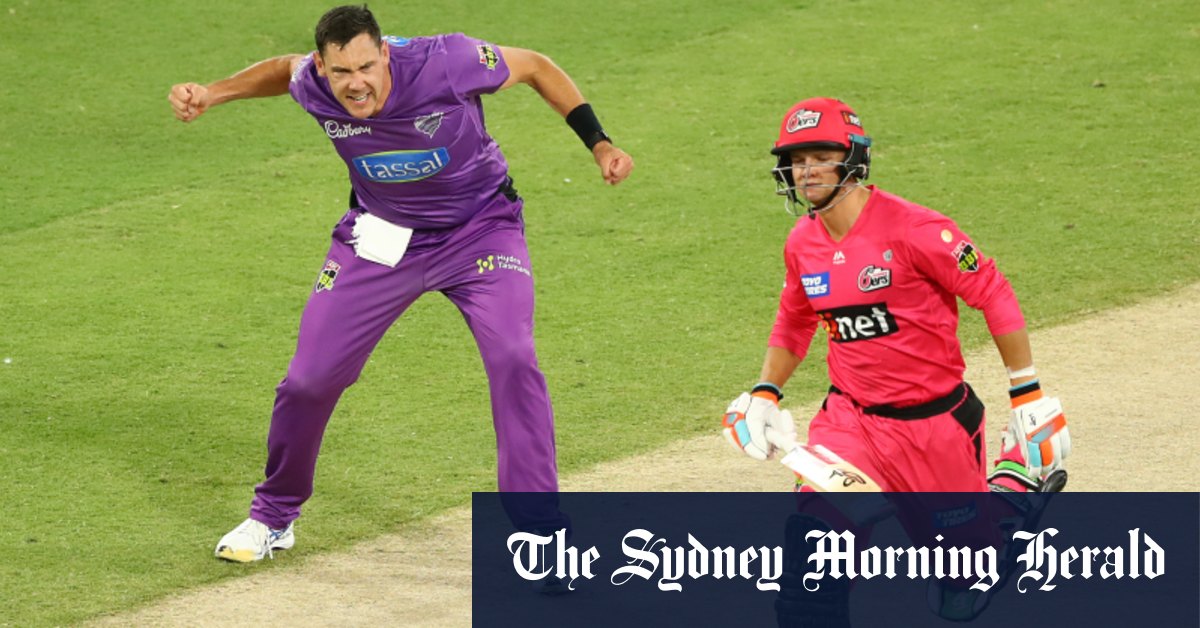 Big Bash League Hopes Of A Sydney Final Fade As Thunder Fall To Strikers Marnus is back for his final over, with spin proving a big winner for the heat tonight. hopes of a sydney final fade as thunder
