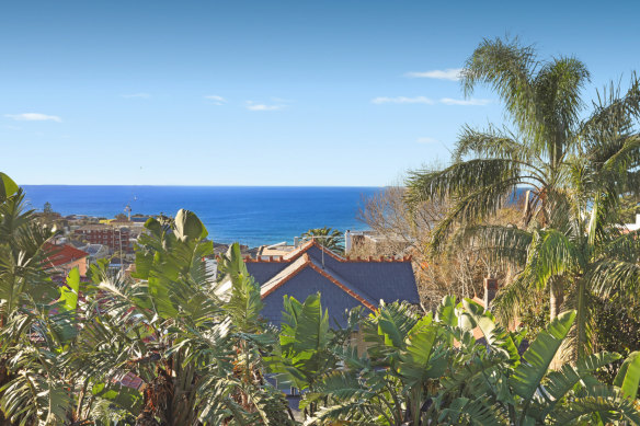 In Bronte, a two-bedroom flat originally listed at $1800 in mid-February is still on the market two months later at $1500.