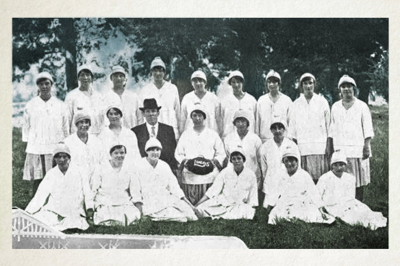 The Lucas Girls' fundraising football team, 1918.