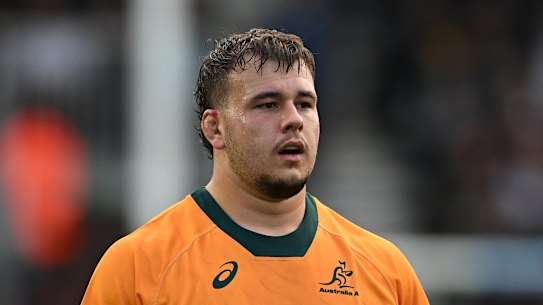 RA on Wednesday announced prop Massimo De Lutiis will remain with the Queensland Reds following Ireland's recruitment drive.