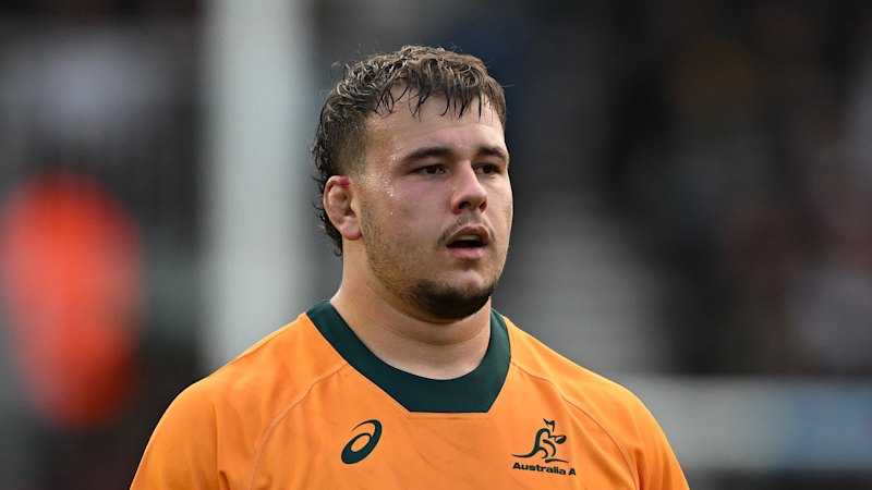 Hulking prop turns down Irish Rugby to recommit to Wallabies and Queensland Reds