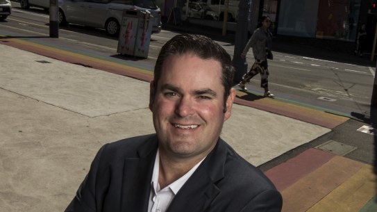 Candidate Lucas Moon on the hustings in Gertrude Street, Collingwood.