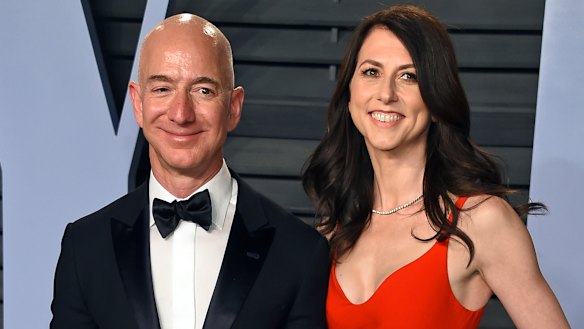 Jeff Bezos and MacKenzie Bezos at the Vanity Fair Oscars Party in 2018.