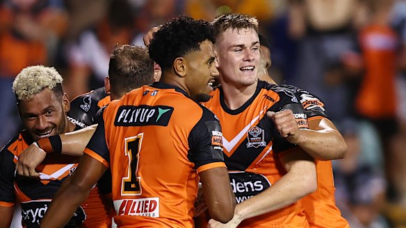 Could former teammates Lachie Galvin (right) and Jahream Bula reunite at Canterbury?