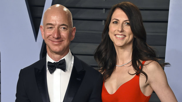 Jeff Bezos and MacKenzie Bezos at the Vanity Fair Oscars Party in 2018.