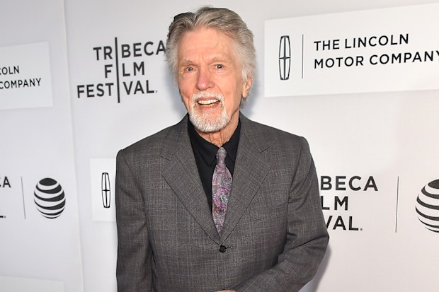  Tom Skerritt