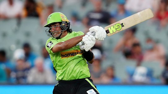 Jason Sangha in action for the Sydney Thunder. 