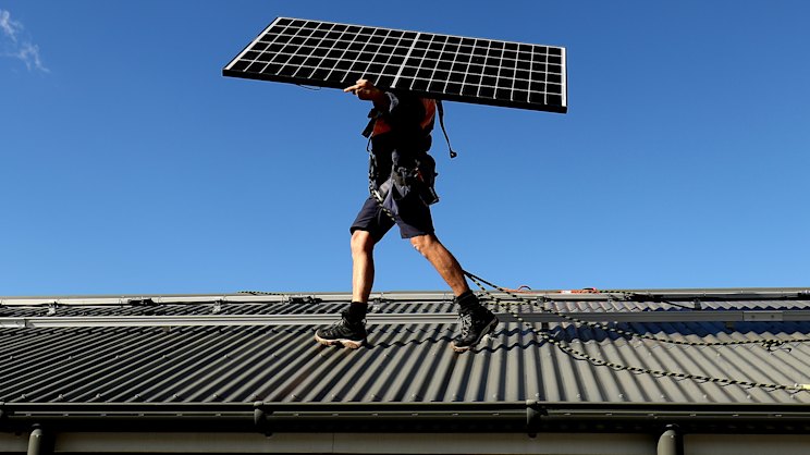 smh.com.au - Mike Foley - Three free hours of power begins now - if you ask for it