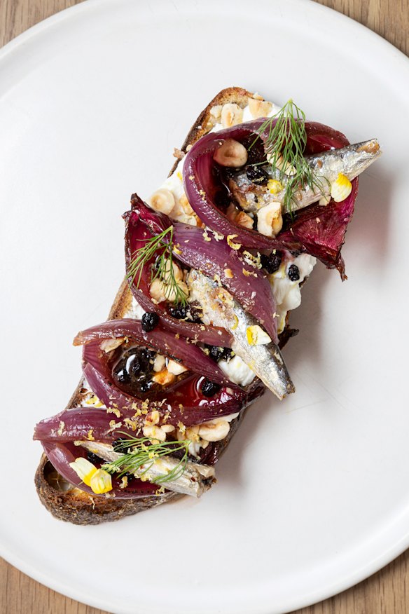 Sardines with labne, tea soaked currants and sweet red onion on sourdough.