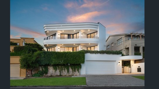 The six-bedroom house on Vaucluse’s Dalley Avenue was listed with a $14 million guide early this month.