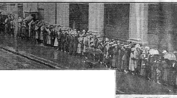 Crowds at the Supreme Court in Sydney for the opening of the case against Bridget Mary Partridge.