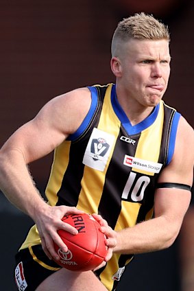 Sydney premiership player Daniel Hannebury later spent four seasons with St Kilda, in which time he also played in the VFL with Sandringham.