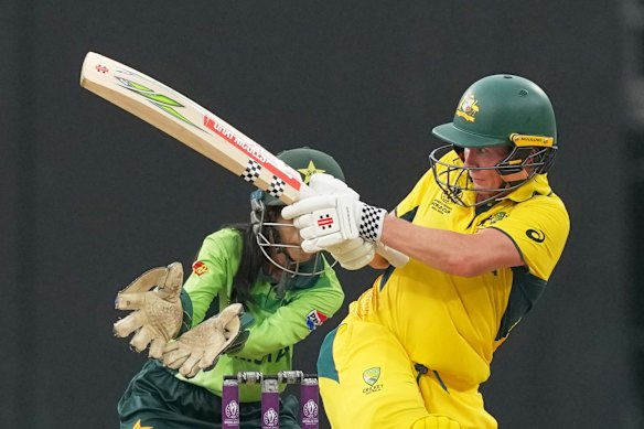 Beth Mooney attracted a price tag of nearly $400,000 in The Hundred. 