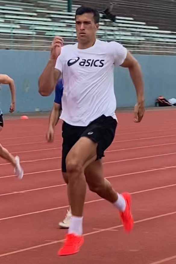 Teenage football star Joseph Suaalii will join the Roosters.