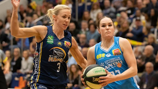 The Caps are back! Kia Nurse leads Canberra to demolition of Flames