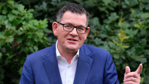 Daniel Andrews has announced that his cabinet will be sworn in on Monday. 
