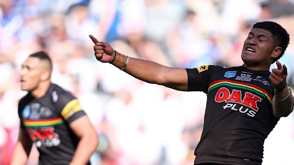 Isaiya Katoa celebrates his winning field goal in the 2022 Jersey Flegg grand final.