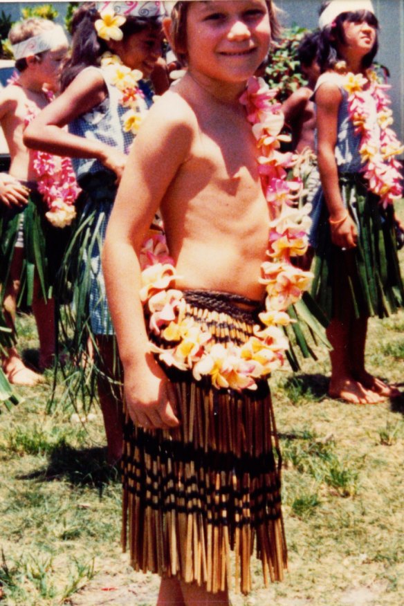 The author learnt to dance in the traditional way while in primary school.