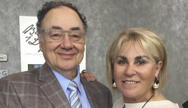 Canadian billionaire businessman Barry Sherman and his wife Honey were found strangled inside their mansion last December. More than ten months later, the death of one of Canada’s wealthiest men and his wife remains a mystery. 