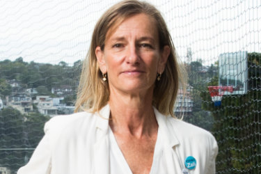 'We've got a dilemma': The rich 'Liberals' who are out to push Tony Abbott out