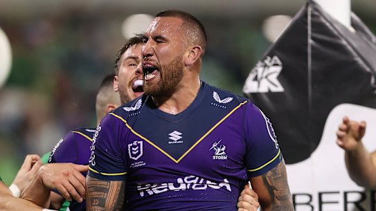 Nelson Asofa-Solomona is a rare breed in the NRL.