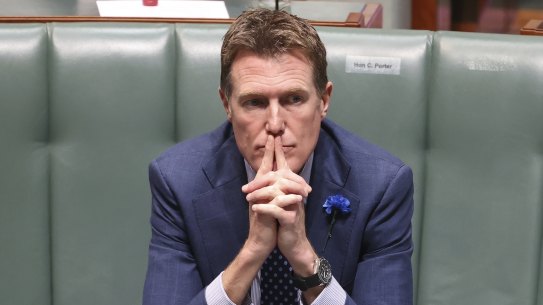 Former Coalition social services minister Christian Porter told the robo-debt royal commission he was frustrated by the lack of information he received over the scheme.