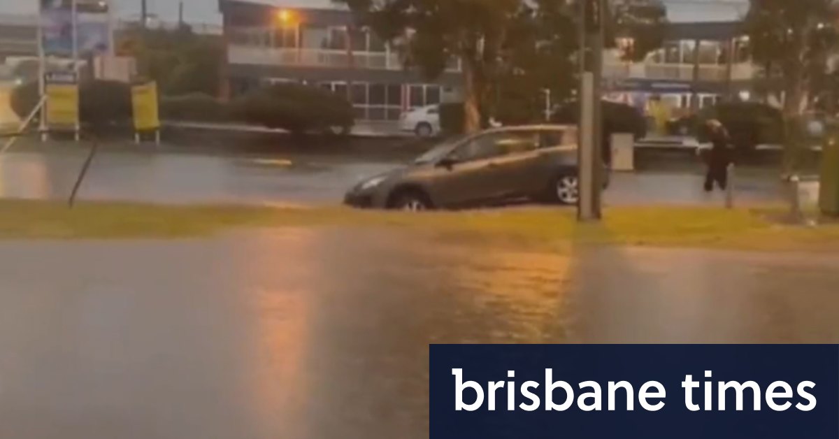 Sebagian besar Queensland timur melihat hujan selama berhari-hari