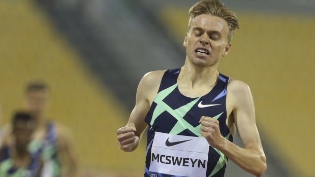 Stewart McSweyn wins the 1500m in the Diamond League meeting at Doha in September.