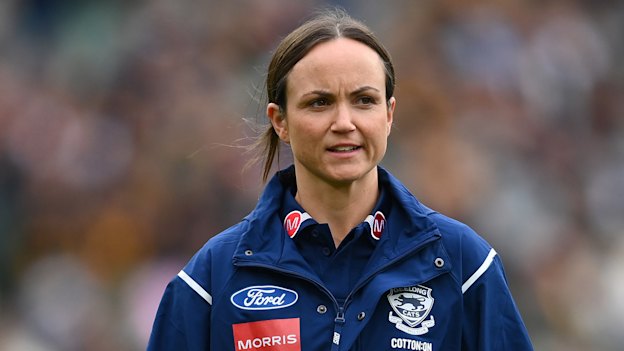 Daisy Pearce moved to Melbourne as a kid to be closer to her mum - and to footy.