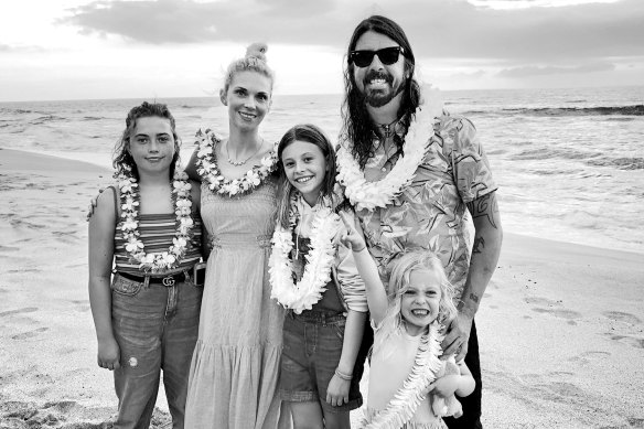 Dave Grohl with his wife Jordyn and daughters Violet, Harper and Ophelia.