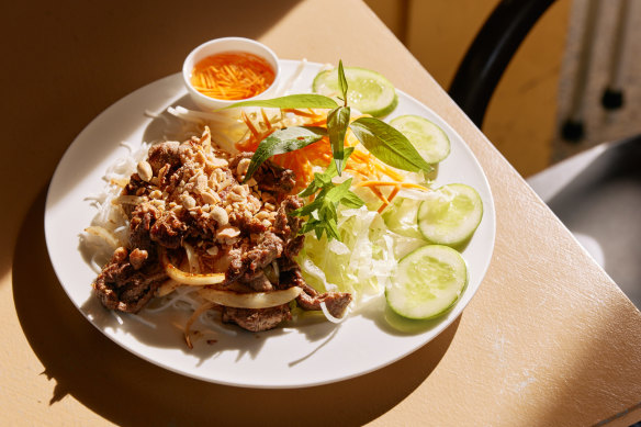 Lemongrass beef salad at Pam’s Cafe 88.