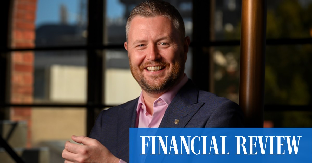 ‘Gobsmacking’: Clare demands answers over $1.1m uni golden handshake