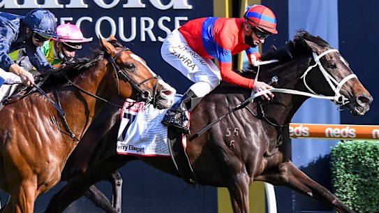 Verry Elleegant goes past the post.