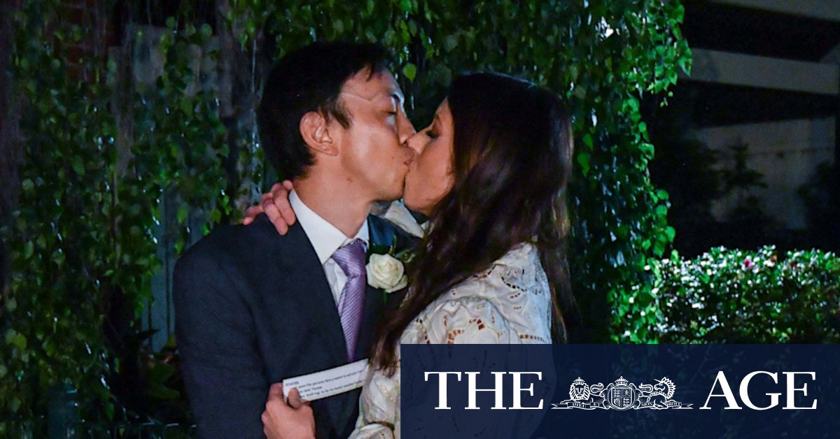 Melbourne reopens: As lockdown lifted, Amanda and Keith had 60 seconds to get married - Vimarsana News
