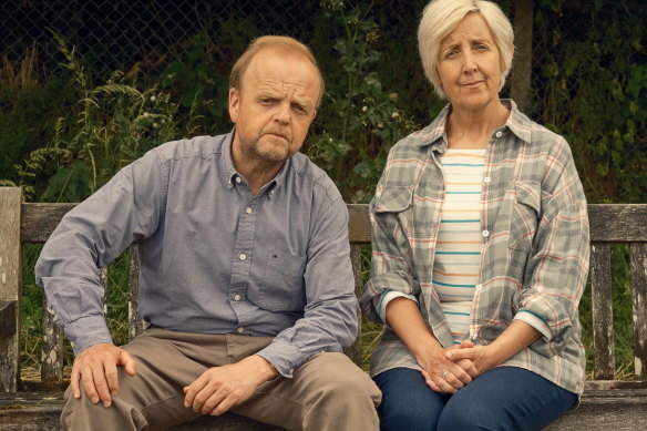 Toby Jones and Julie Hesmondhalgh play former subposter Alan Bates and his partner, Suzanne Sercombe.