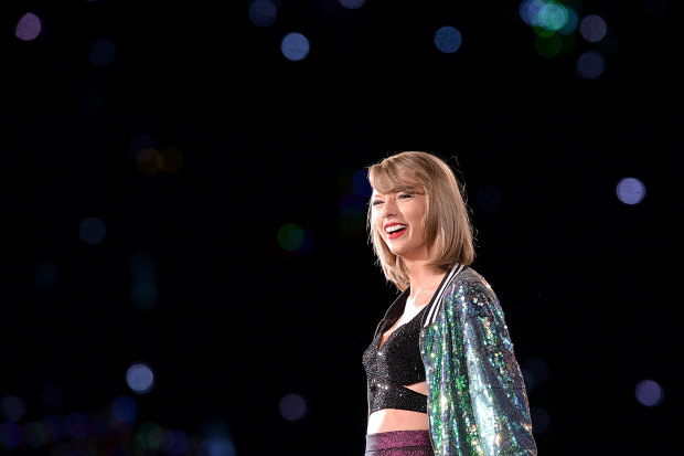 Taylor Swift at Suncorp Stadium on December 5, 2015.