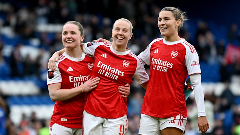 ‘I was panicking’: Catley survives injury scare as Kerr’s Chelsea suffer title blow