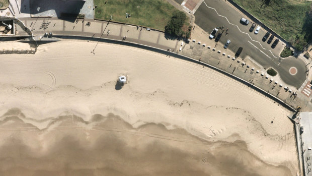 Nearmap's aerial mapping captures Bondi Beach cleared by COVID restrictions. 