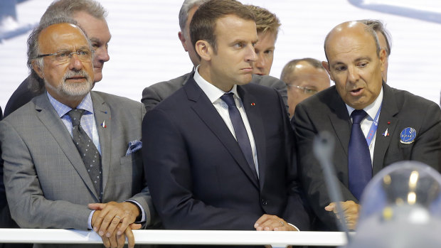 Olivier Dassault (left) with French President Emmanuel Macron and Dassault Aviation CEO Eric Trappier in 2017.