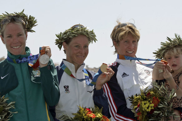 Loretta Harrop (left) after winning silver in triathlon at the 2004 Athens Olympics. 