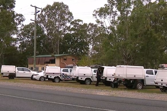Las investigaciones llevaron a la policía a una propiedad en Waterford Tamborine Road en Buccan, al sur de Brisbane, para realizar un control de bienestar.