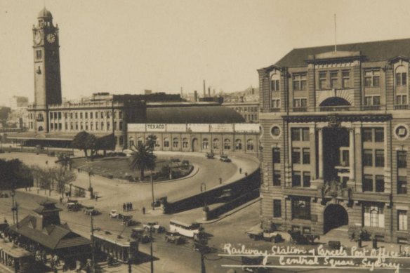 The former Parcels Post building is considered to have historical significance due to its association with the development of Central Station and connections with the NSW rail and postal services in the early 1900s.