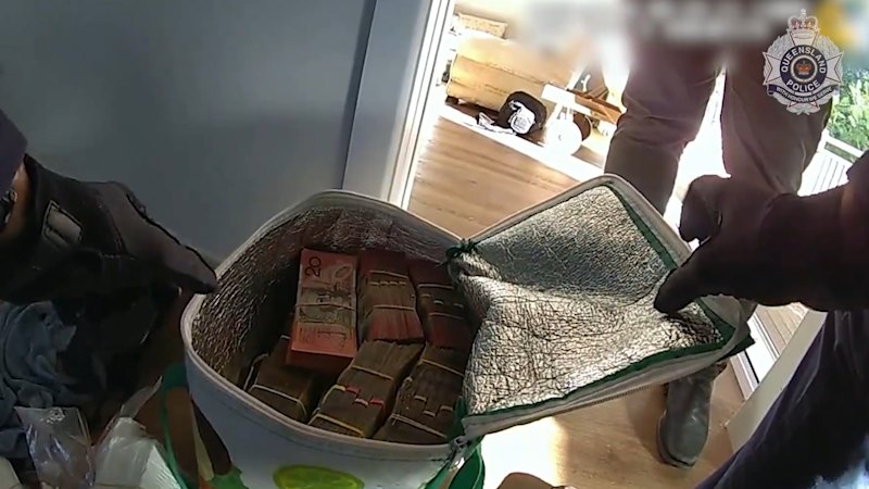 Queensland police arrest 16, seize methylamphetamine, cocaine and cash after Fortitude Valley operation